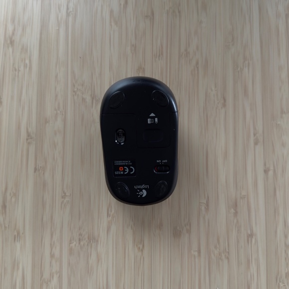 Logitech Wireless Mouse - Picture 2 of 5